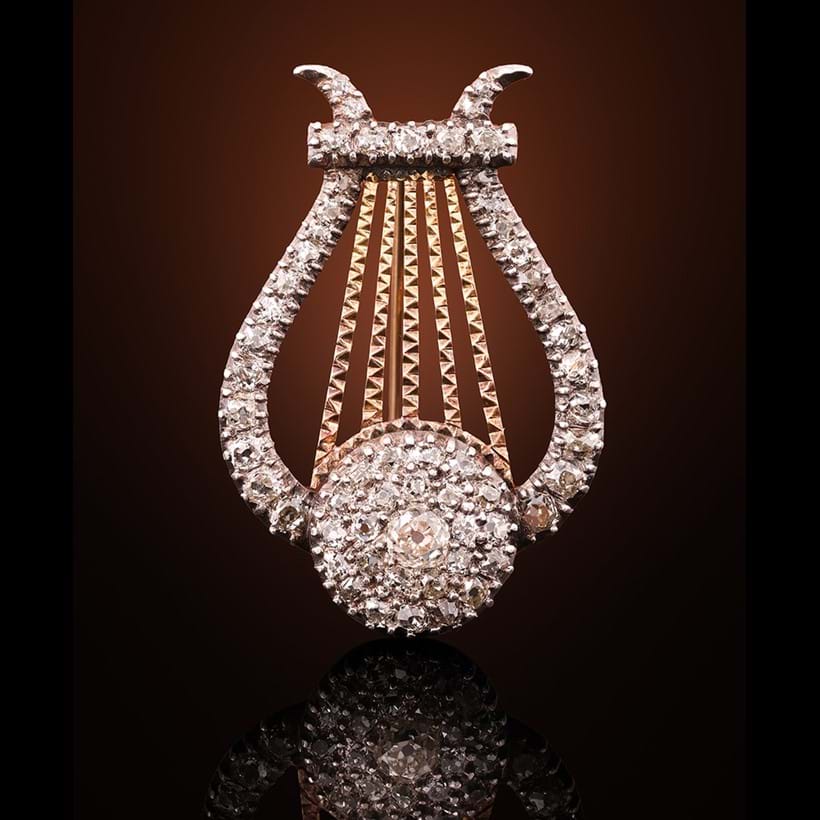 Inline Image - A George III diamond lyre brooch | Est. £2,000-3,000 (+ fees)