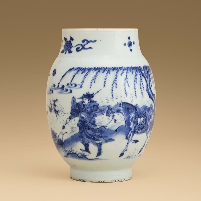 A fine Chinese blue and white vase, Ming dynasty, Chongzhen period (1628-1643)