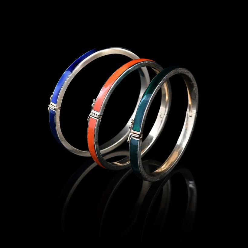 Inline Image - Lots 240-242: Cartier, three 1980s enamel hinged bangles | Est. £1,500-2,000 (+ fees)