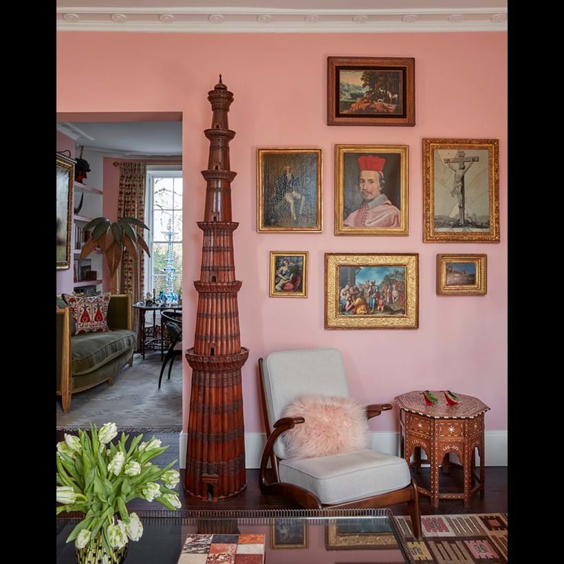 Inline Image - Interior of Count Manfredi della Gherardesca’s London home © James McDonald