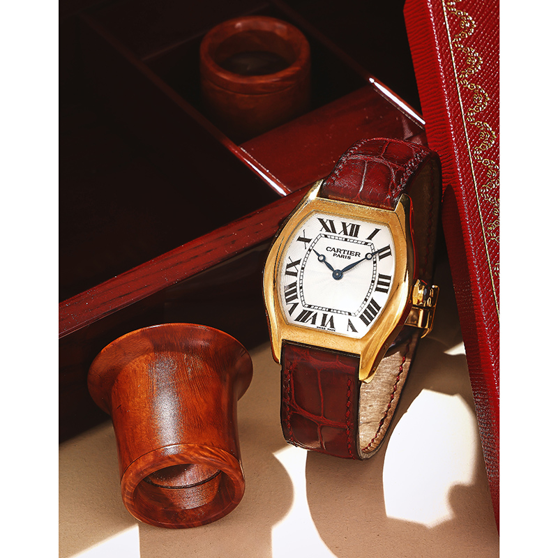 Cartier, collection Privée Tortue, an 18 carat gold wristwatch, circa 2000