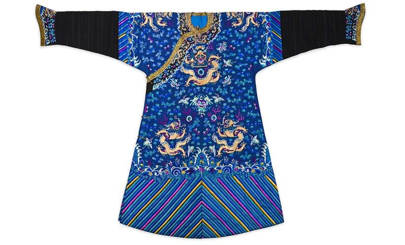 Inline Image - Lot 154: A Chinese Mandarin's silk 'Dragon' robe, late Qing dynasty, circa 1880-1890 | Est. £2,000-3,000 (+ fees)