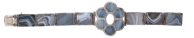 Inline Image - Lot 29: A Victorian Scottish silver Montrose agate bracelet | Est. £80-120 (+ fees)