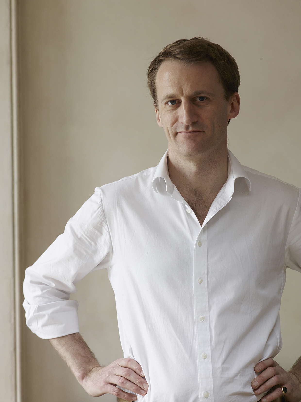 SU571_RU_Portrait_04 1240px.jpg