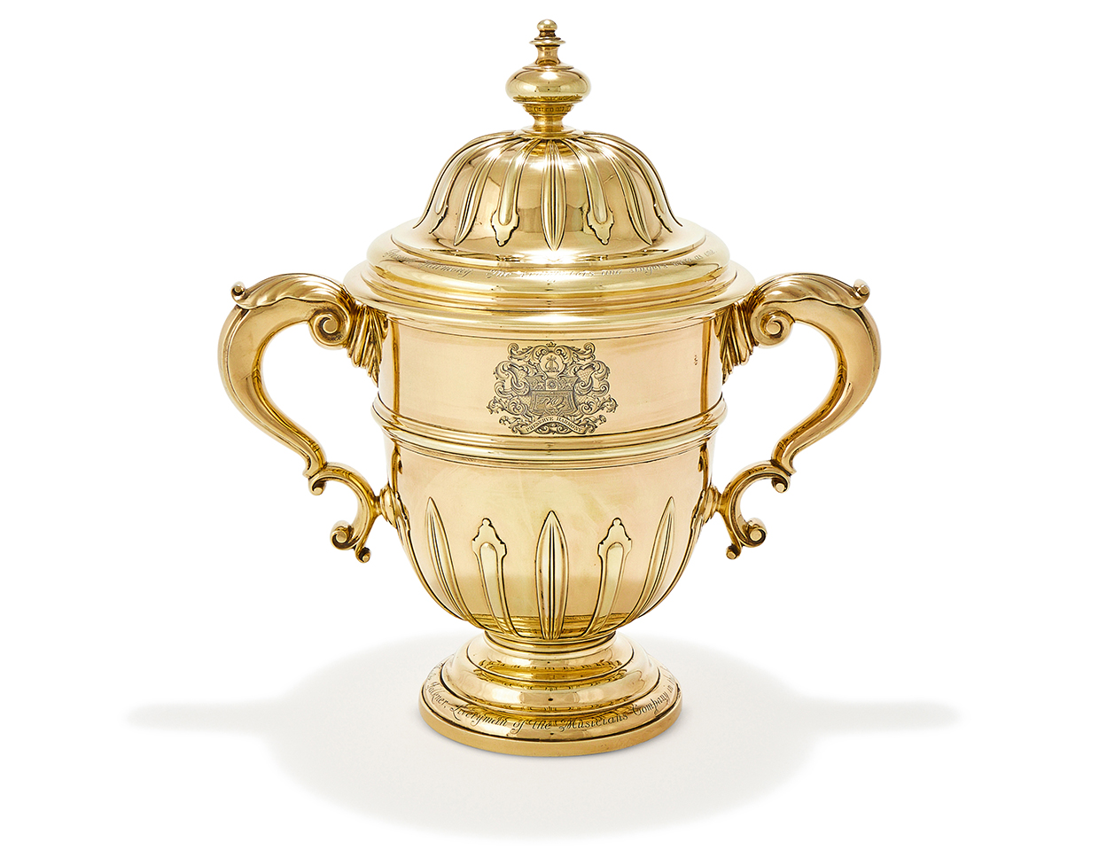 A silver gilt cup and cover, Sebastian Garrard London, 1911.jpg