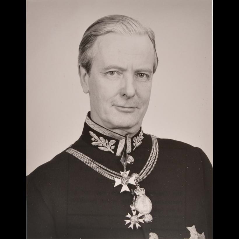 Inline Image - Eustace Gibbs, 3rd Baron Wraxall, KCVO, CMG (1929-2017)