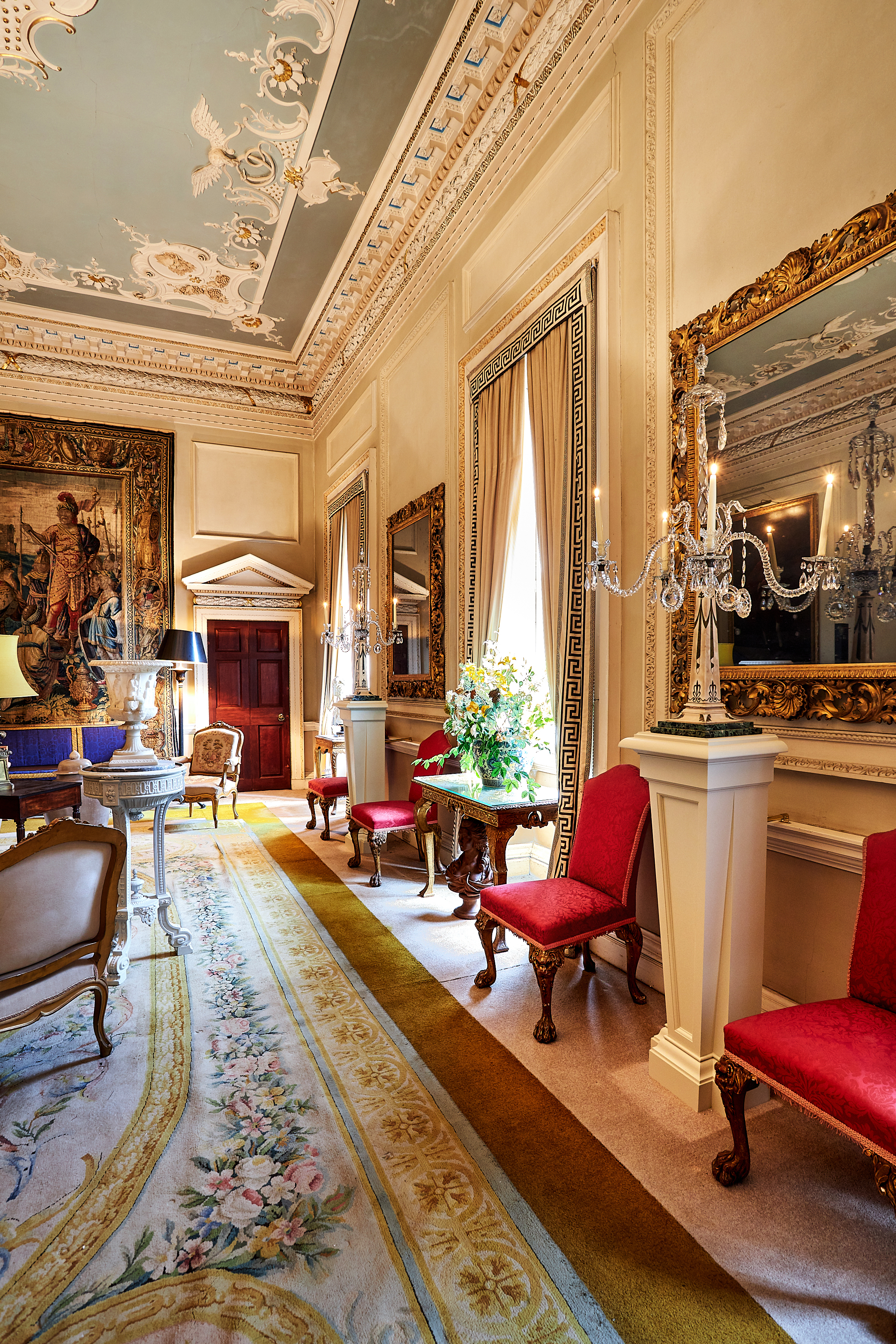 7268 Longshot downroom with Windows.jpg