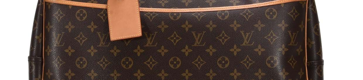 Sold at Auction: Vintage Louis Vuitton Travel Garment Bag