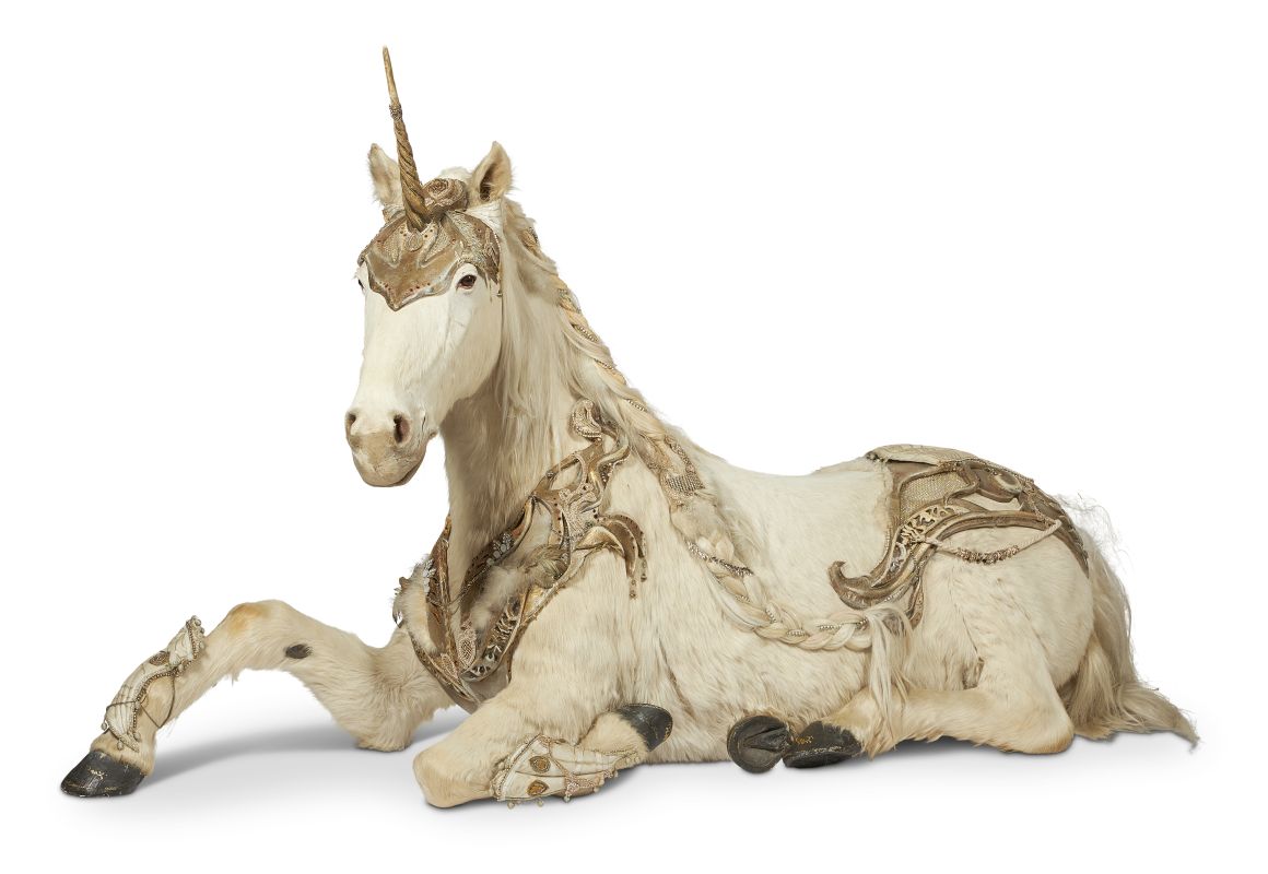 Lot 15: 'The Aynhoe Unicorn' by James Perkins Studio, 2015