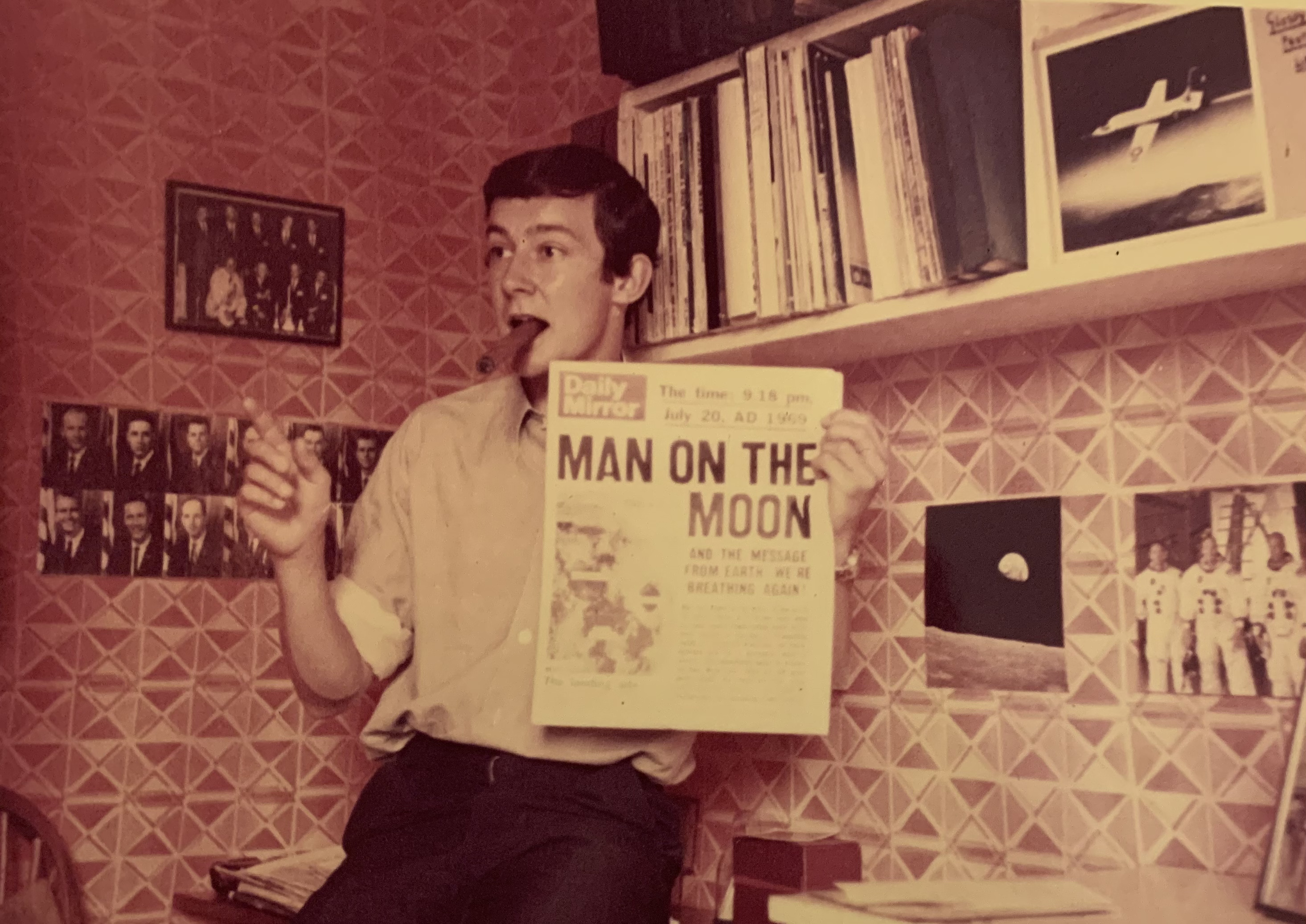 Thomas Furniss: My Father and his Collection | Space Exploration Photography and Ephemera, to include items from the Collection of the late Tim Furniss | 22 February 2022