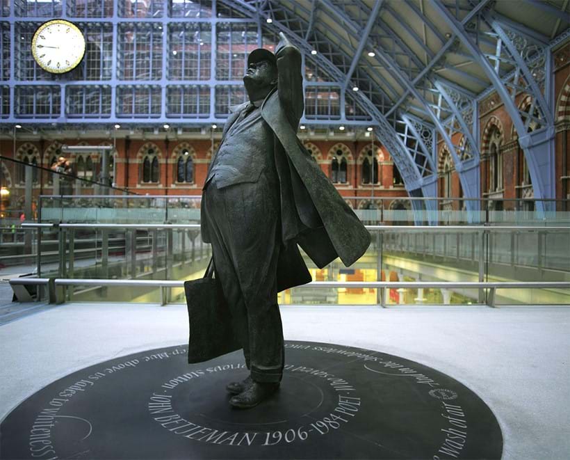 Sir John Betjeman sculpture by Martin Jennings to be auctioned | Modern ...