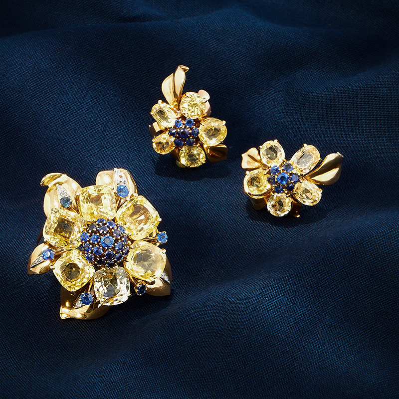 Van Cleef & Arpels, a sapphire, yellow sapphire and diamond 'Passe Partout' brooch and earrings, circa 1938