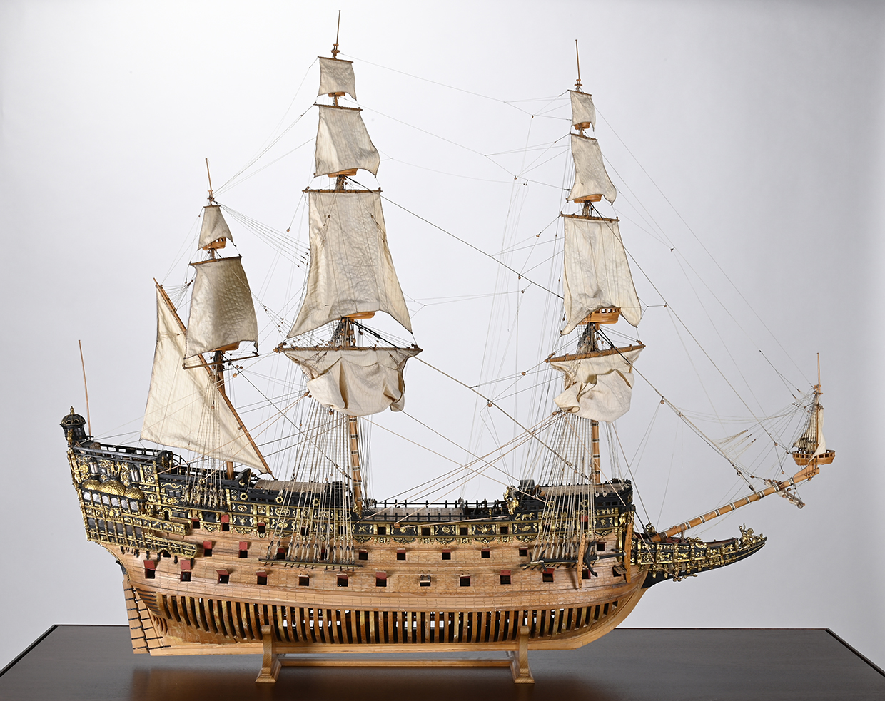 Lot 325 A Scale Model Ship Of %22The Sovereign Of The Seas%22 2