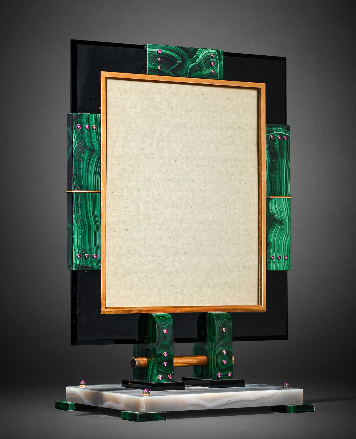 Lot 381 Modern Design