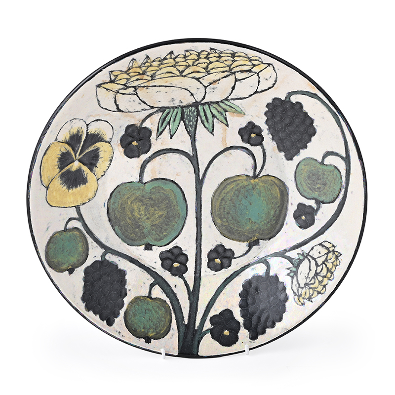 Birger Kaipiainen (Finnish, 1915-1988), a stylized foliate charger, mid 20th-century