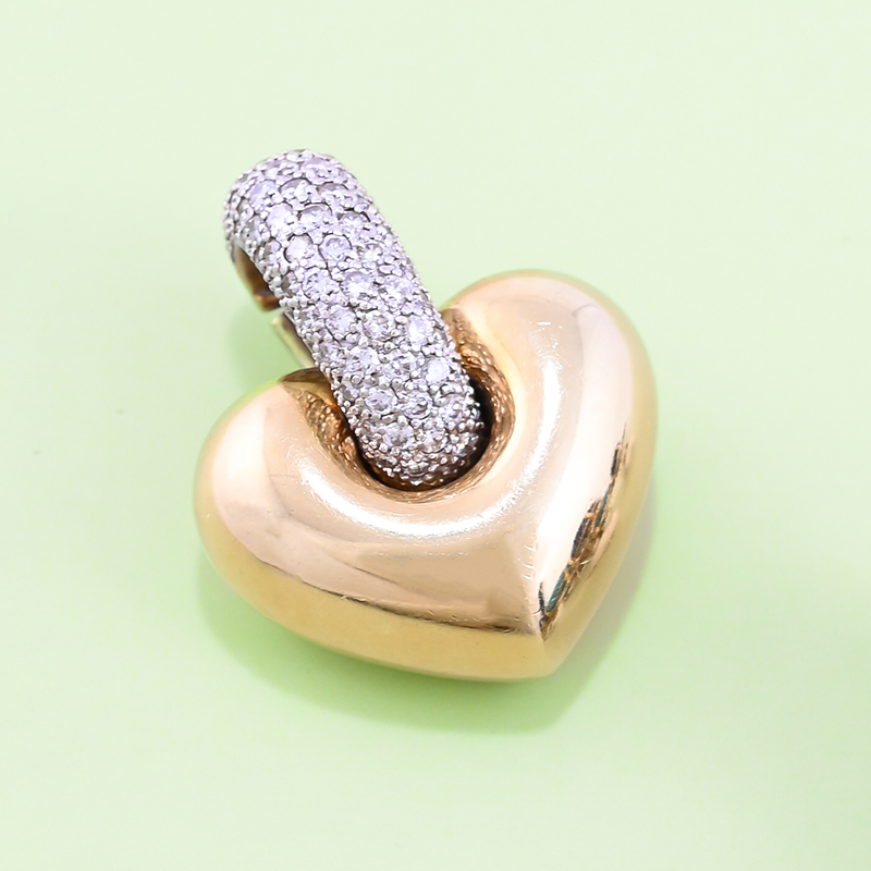 A diamond set heart pendant