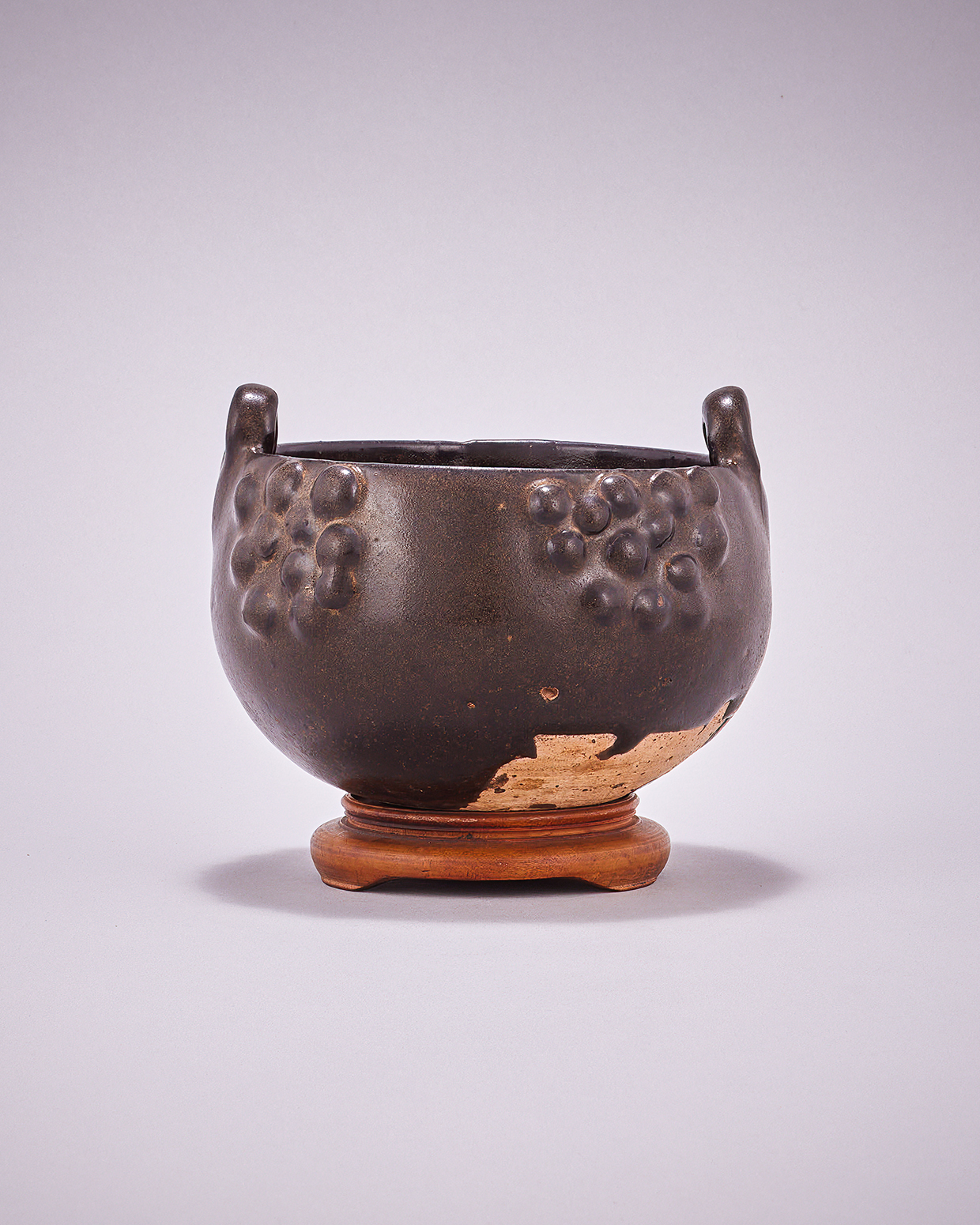 Lot 226 A Rare Black Glazed Twin Handled Bowl, Northern China, 13Th Or 14Th Century